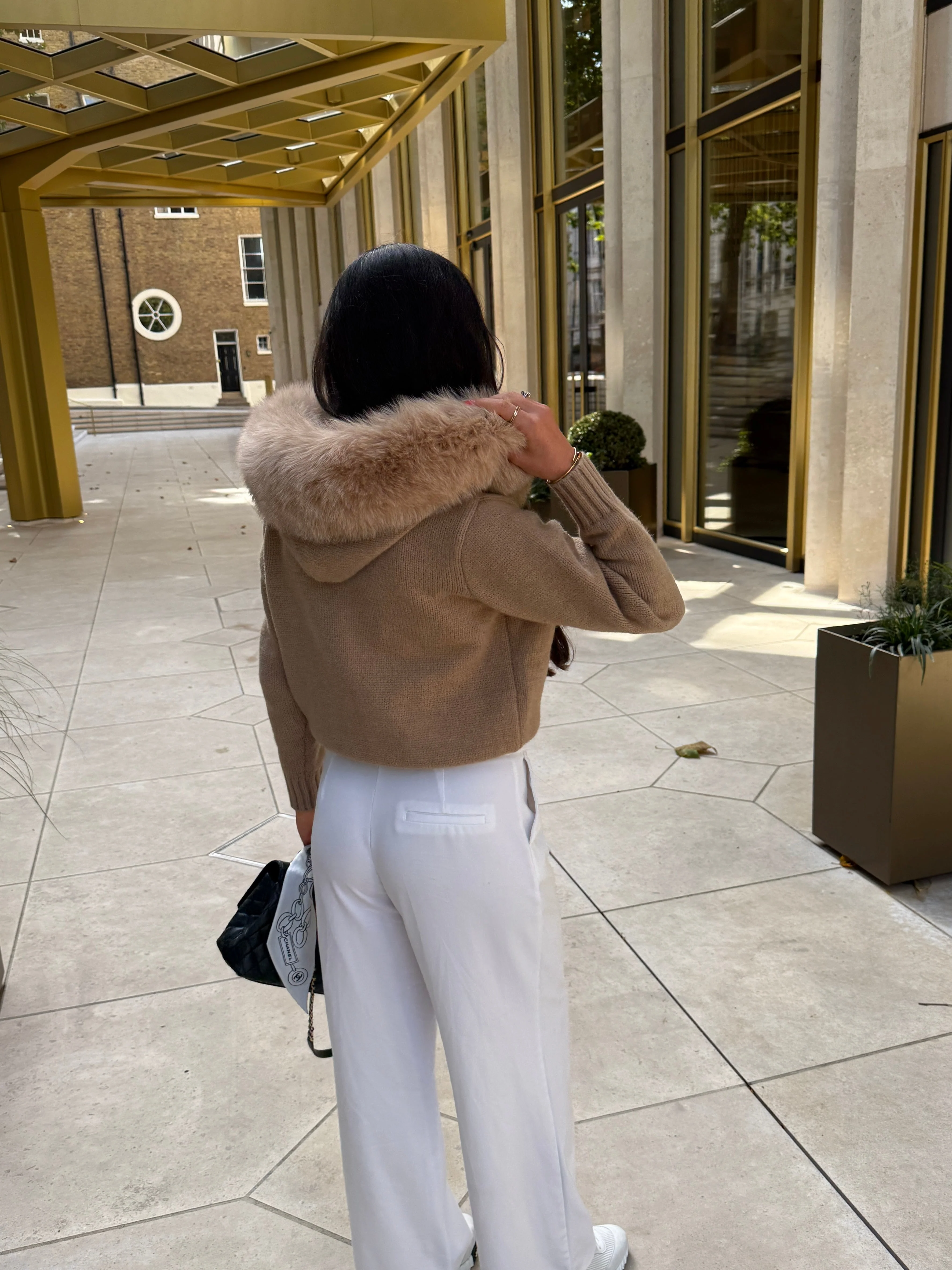 Knitted Zipped Hoodie with Fur Hood - Image 10