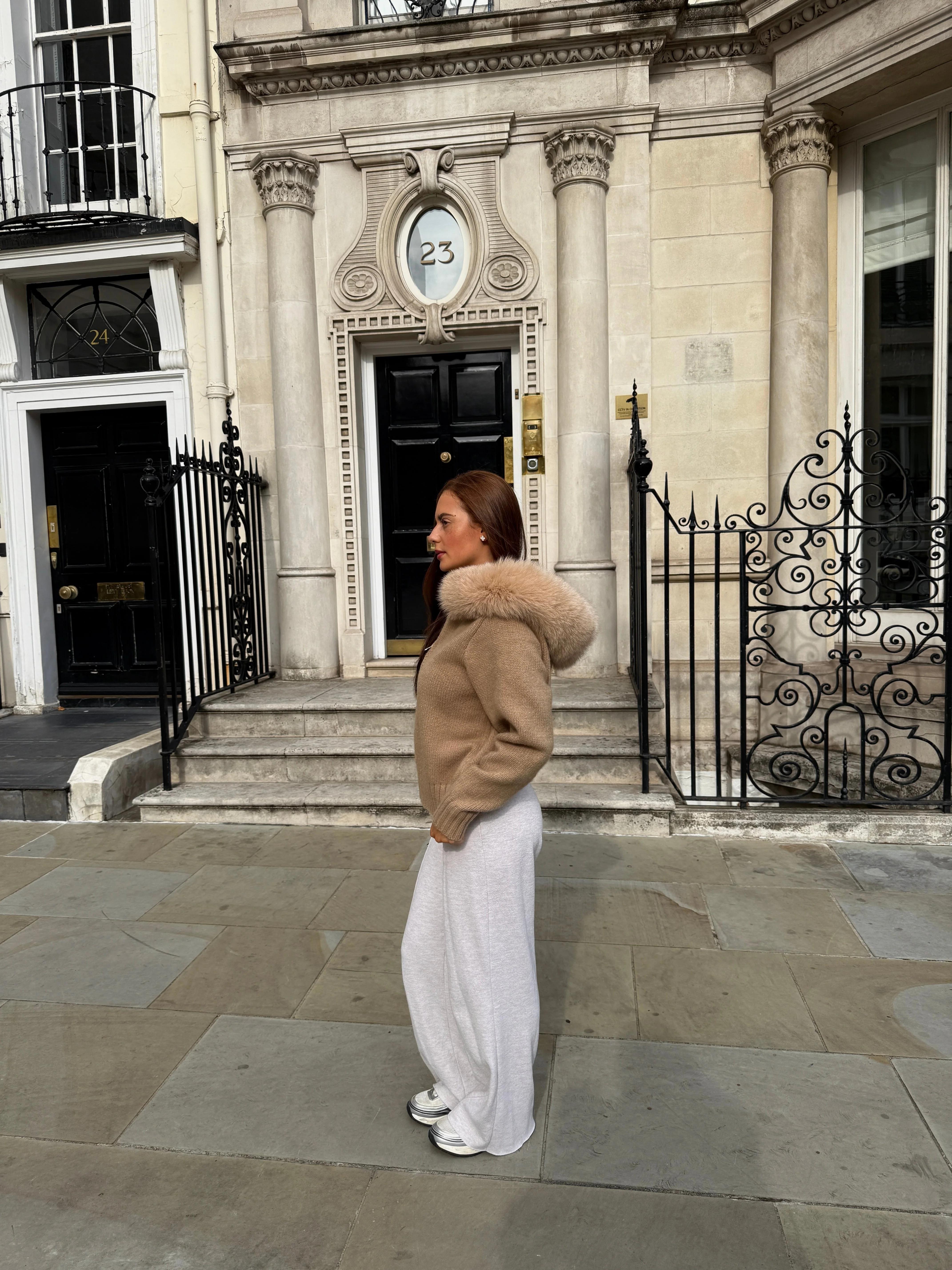 Knitted Zipped Hoodie with Fur Hood - Image 8